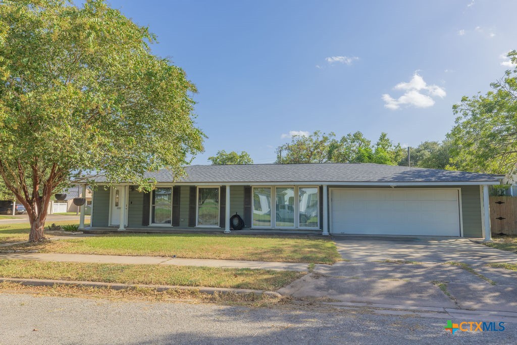 313 3rd Street, Cuero, TX 77954 — photo 1