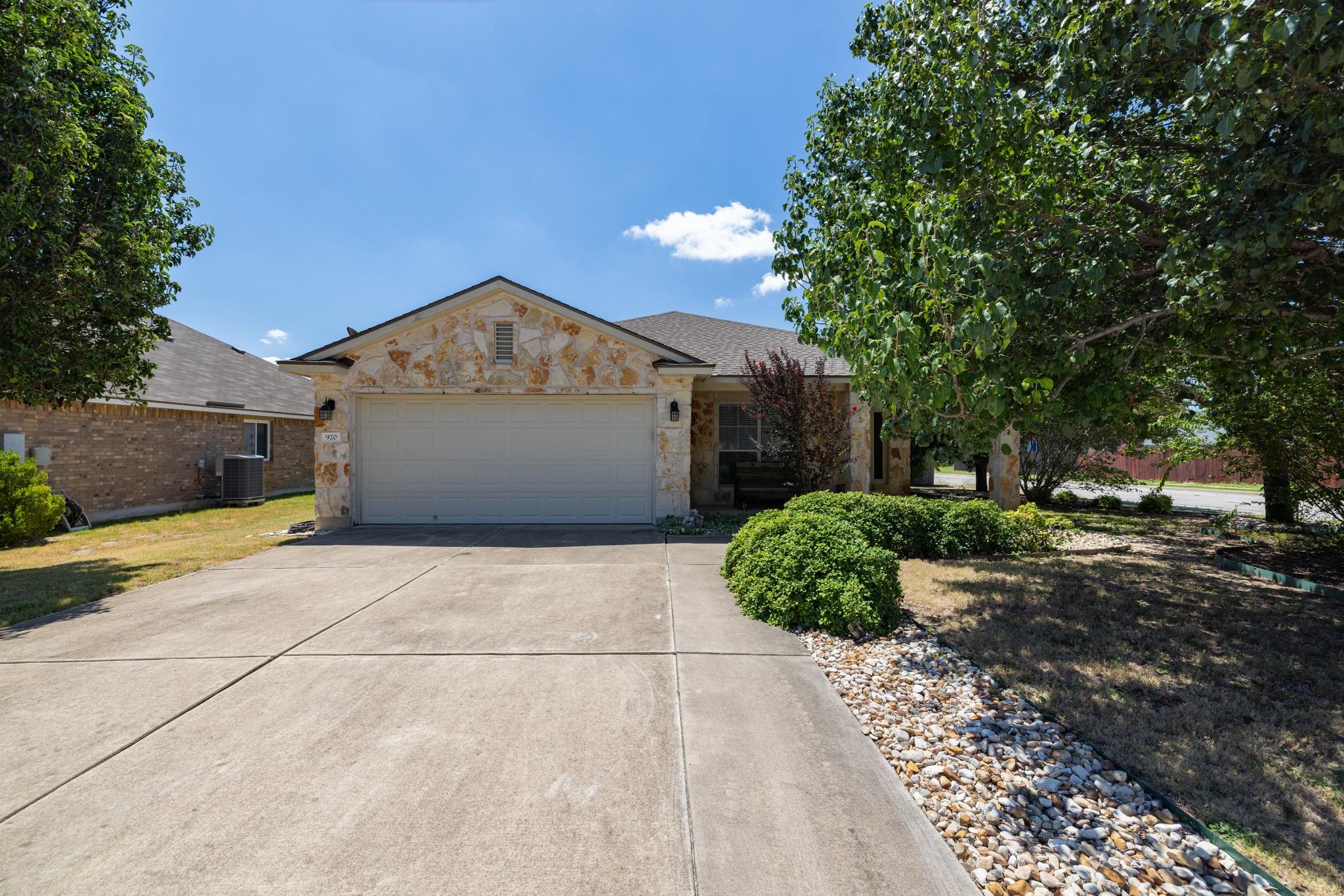 920 Flanagan, Leander, TX 78641 — photo 1