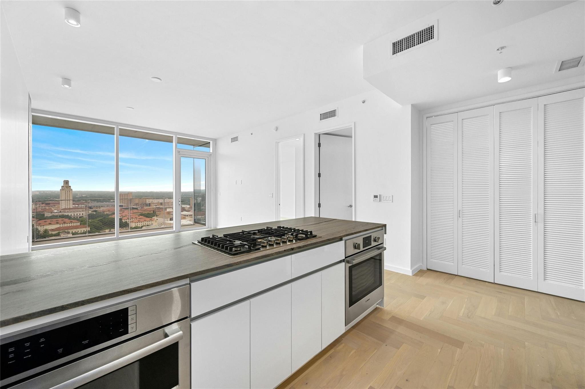 313 17th, Austin, TX 78701 — photo 1