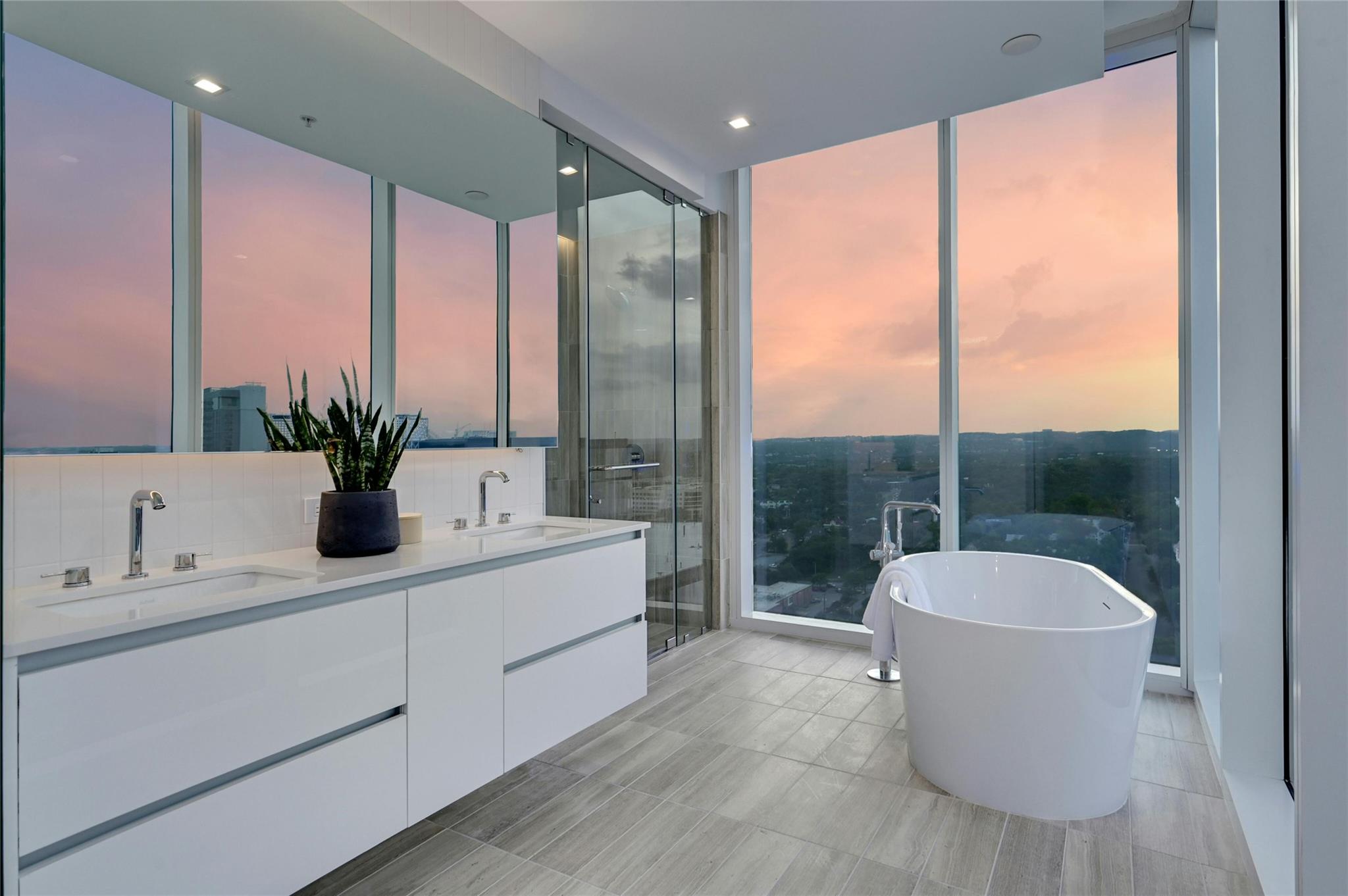 313 17th, Austin, TX 78701 — photo 1