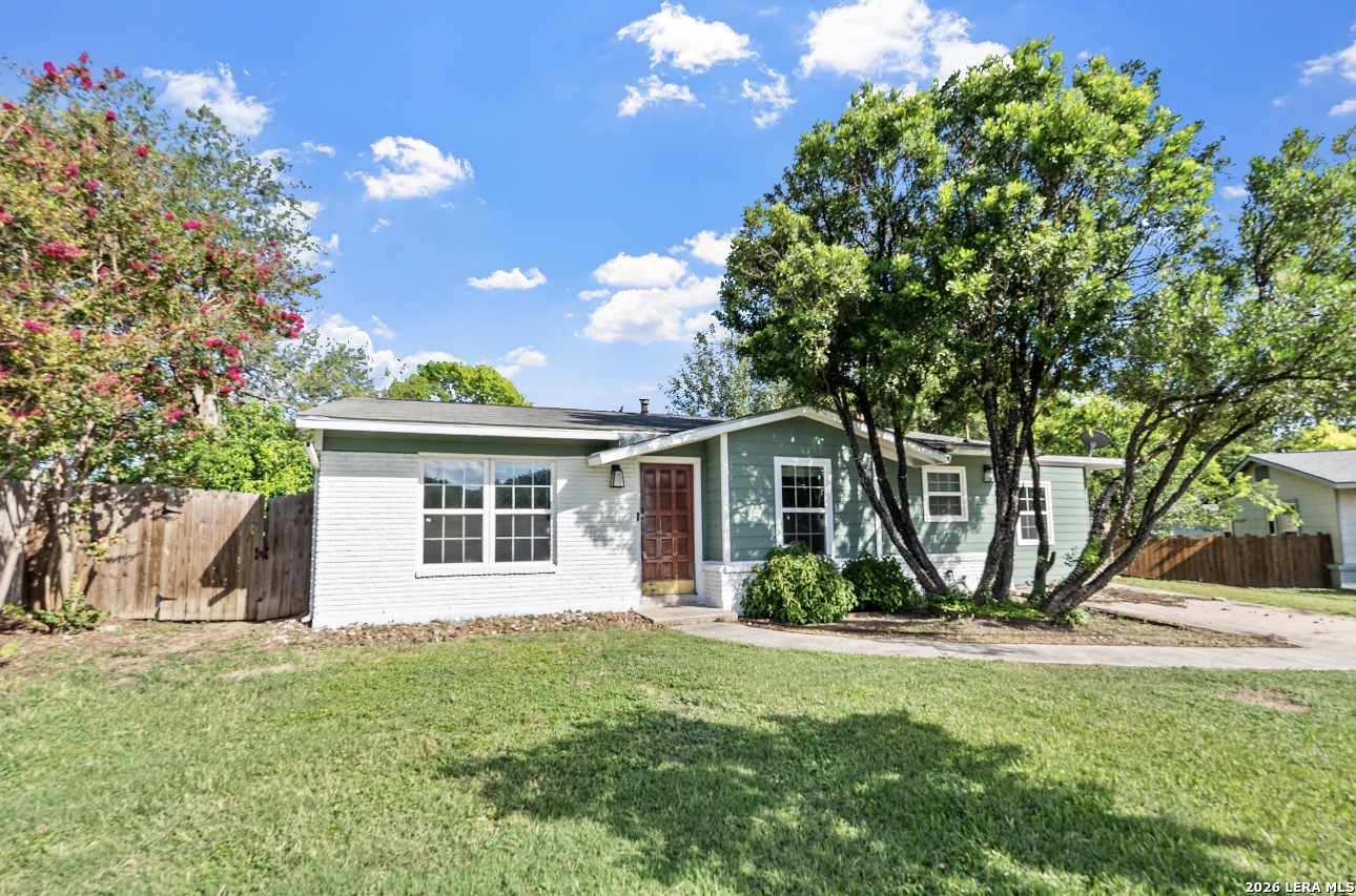 6806 BENDER DR, San Antonio, TX 78229 — photo 1