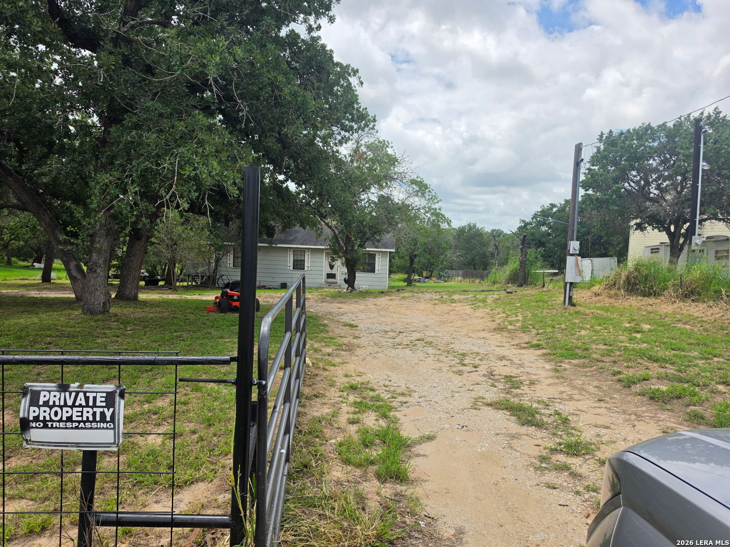 216 Creeks End, Floresville, TX 78114 — photo 1