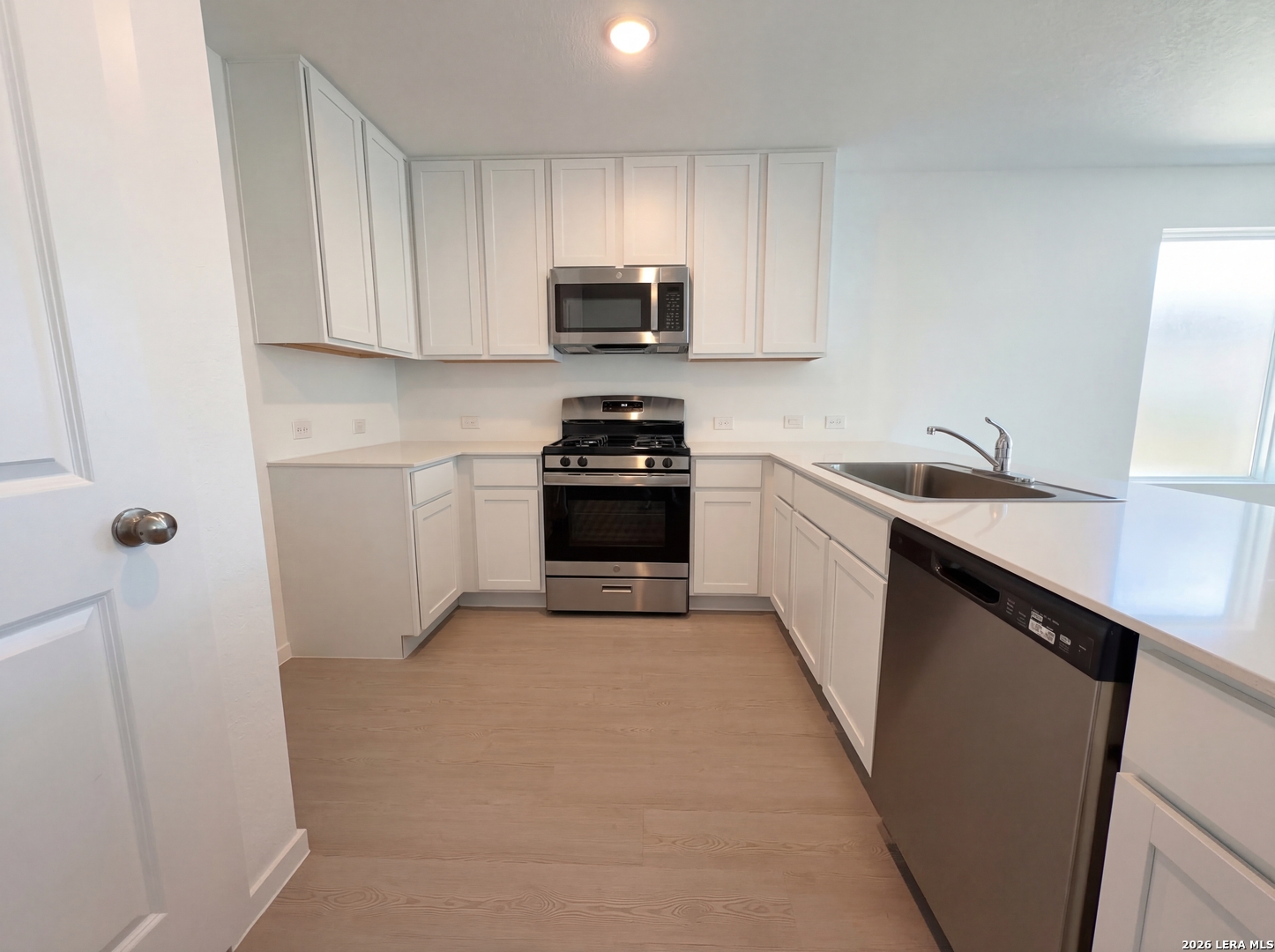 113 Amy Aly, , 78253 — photo 1
