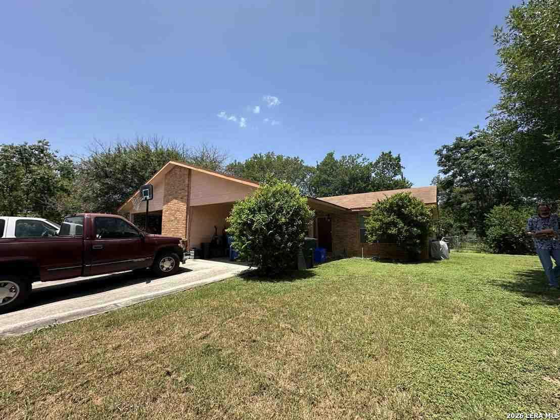 1525 Eichen, New Braunfels, TX 78130 — photo 1