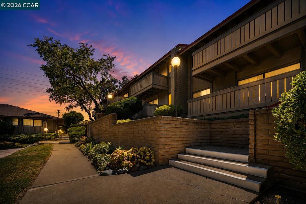 101 Kinross Dr 9, Walnut Creek, CA 94598 — photo 1
