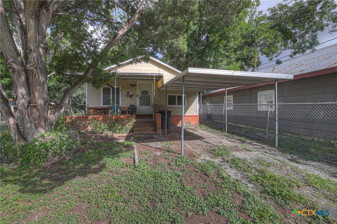 1244 W Bridge Street, New Braunfels, TX 78130 — photo 1