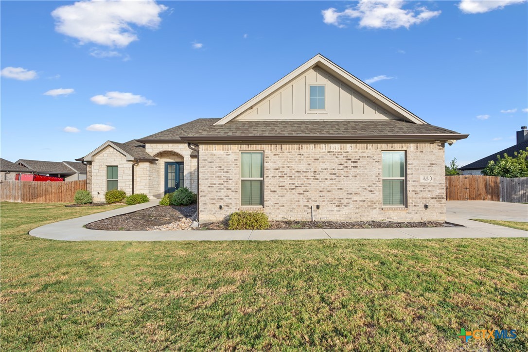 211 Sand Flat, Temple, TX 76502 — photo 1