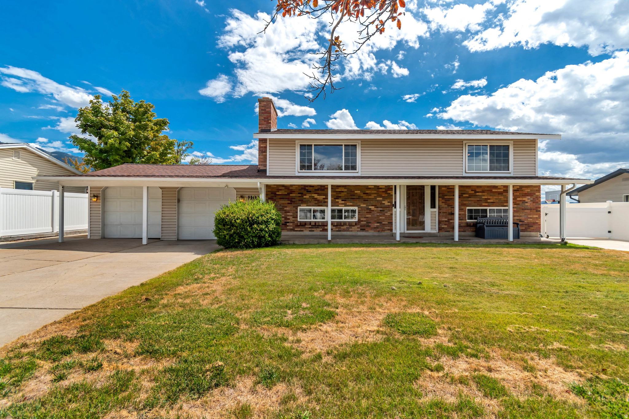 1102 E SLEEPY HOLLOW LN, Sandy, UT 84094 — photo 1