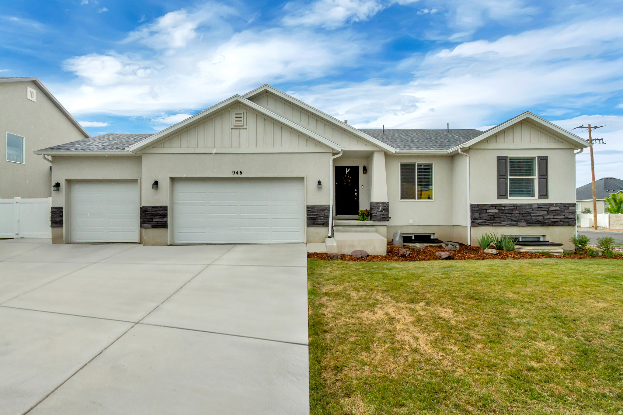 946 S 650 W, Farmington, UT 84025 — photo 1