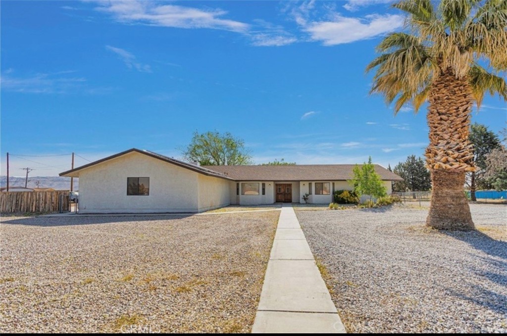 14829 Navajo Road, Apple Valley, CA 92307 — photo 1