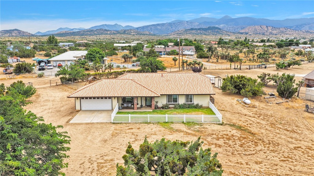 6432 Lime Road, Phelan, CA 92371 — photo 1