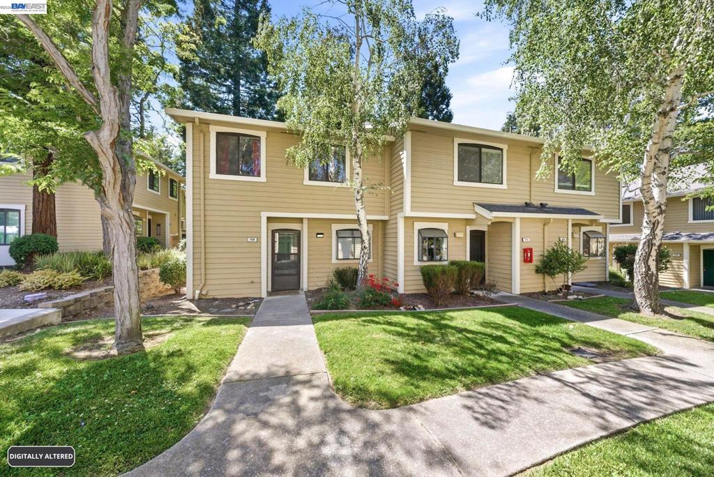 709 Center Ave, Martinez, CA 94553 — photo 1