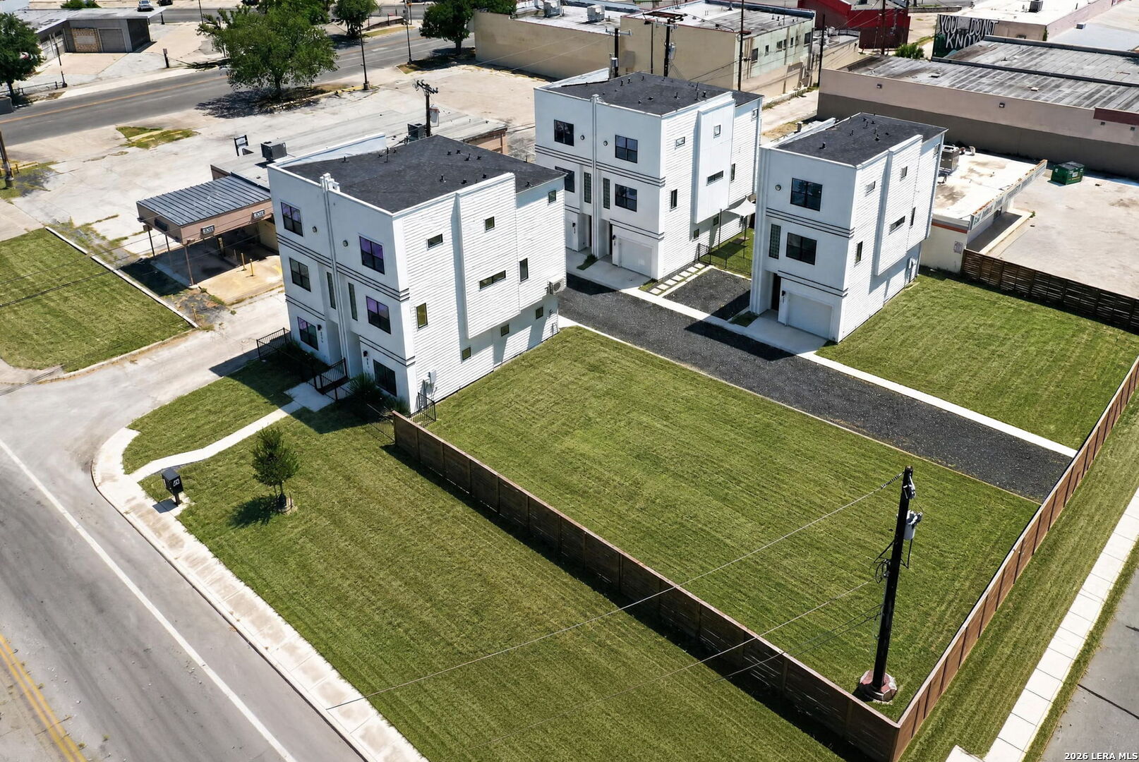 3214 N ELMENDORF ST, San Antonio, TX 78201 — photo 1