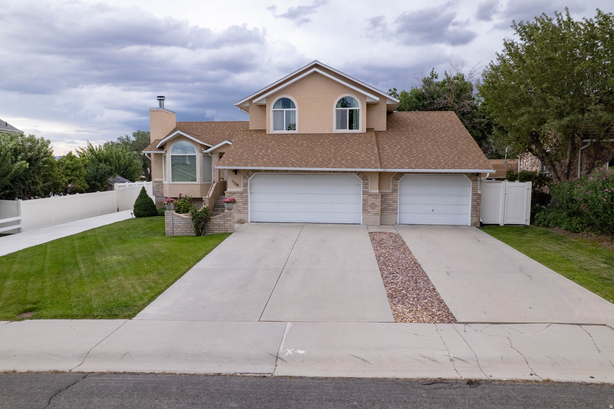 108 N PONDEROSA DR, Price, UT 84501 — photo 1