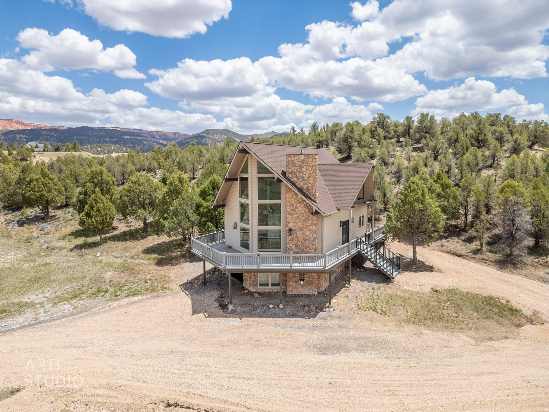 1790 E PAUNSAUGUNT CLIFFS DR, Hatch, UT 84735 — photo 1