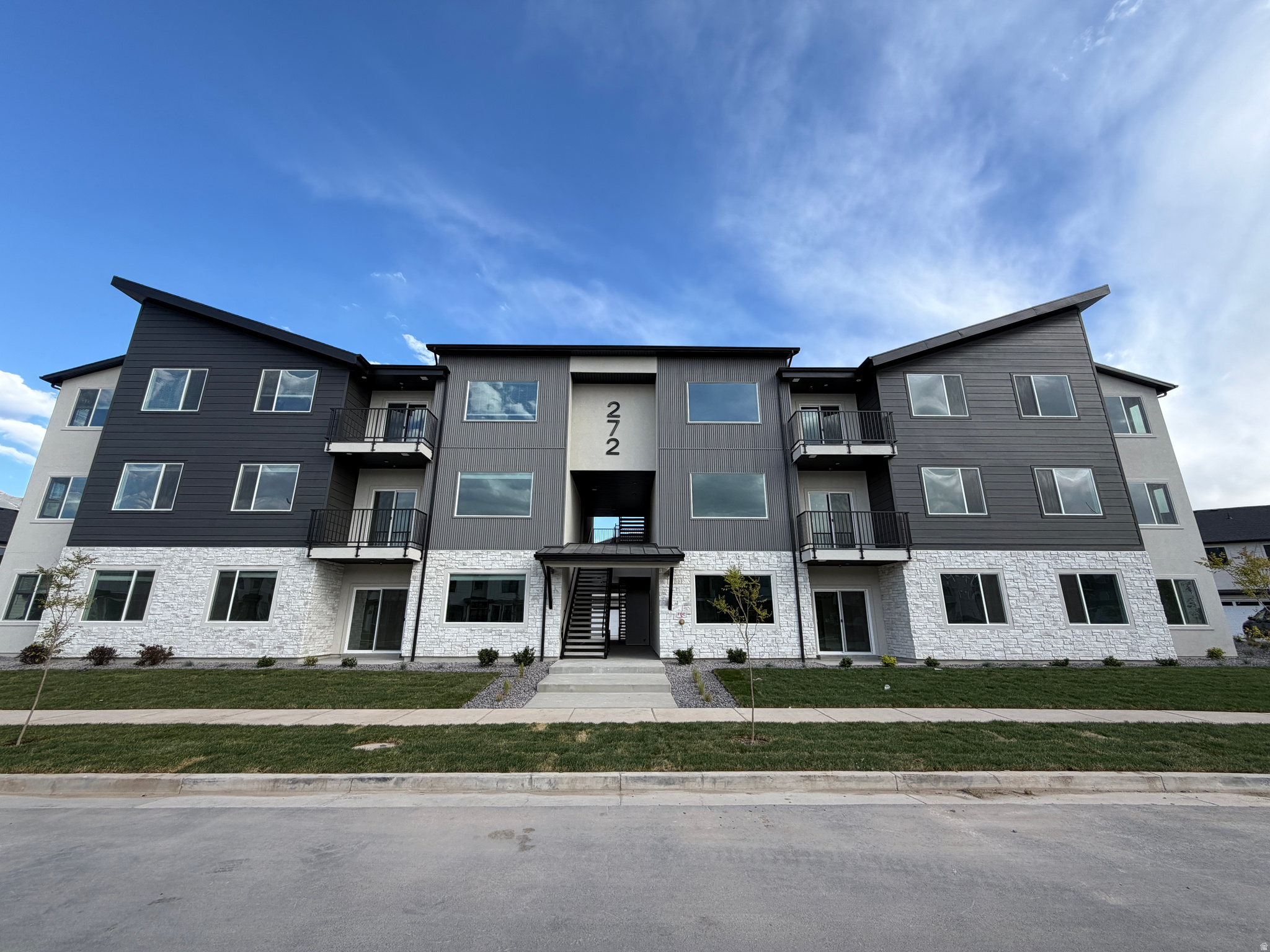 272 E 850 S #7-201, Spanish Fork, UT 84660 — photo 1