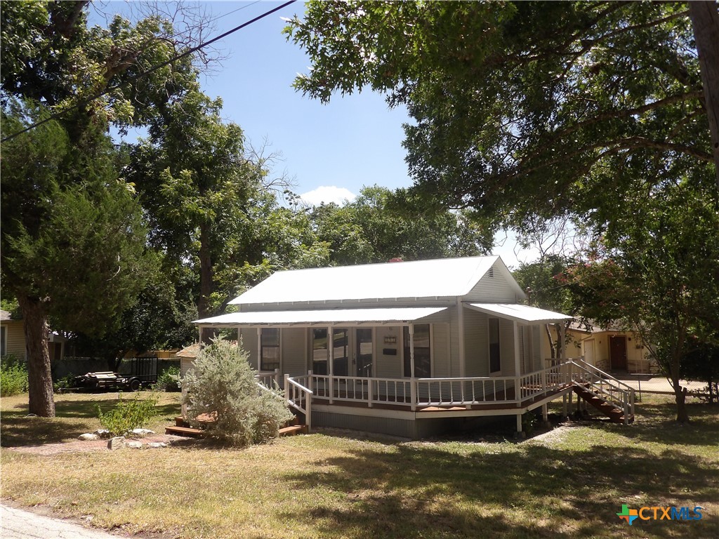 493 Jahn, New Braunfels, TX 78130 — photo 1