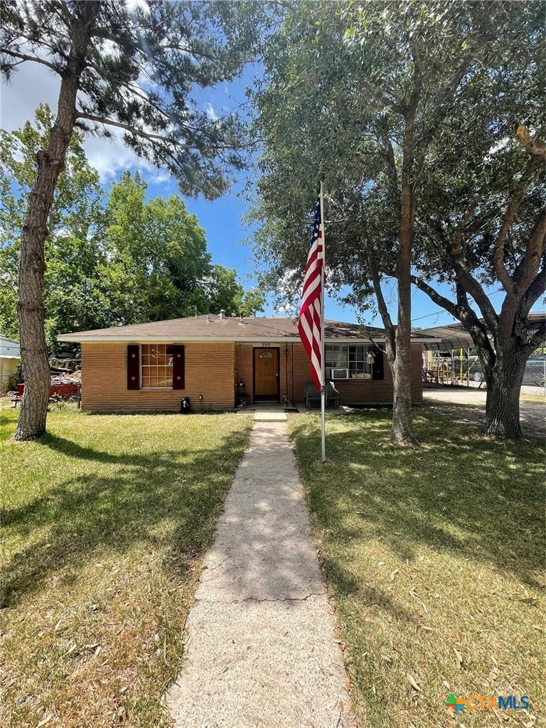 399 Pecan Street