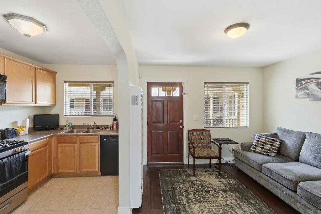 320 J Avenue 92, National City, CA 91950 — photo 1