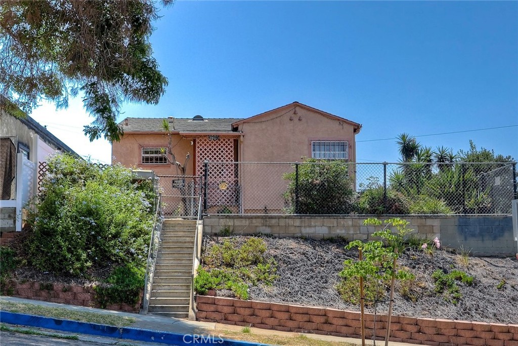 3905 Marine View, San Diego, CA 92113 — photo 1