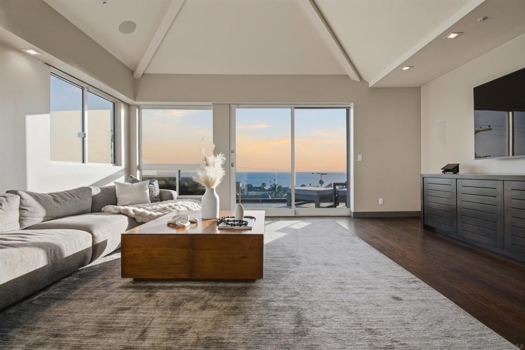 2372 Oxford Ave, Cardiff By The Sea, CA 92007 — photo 1