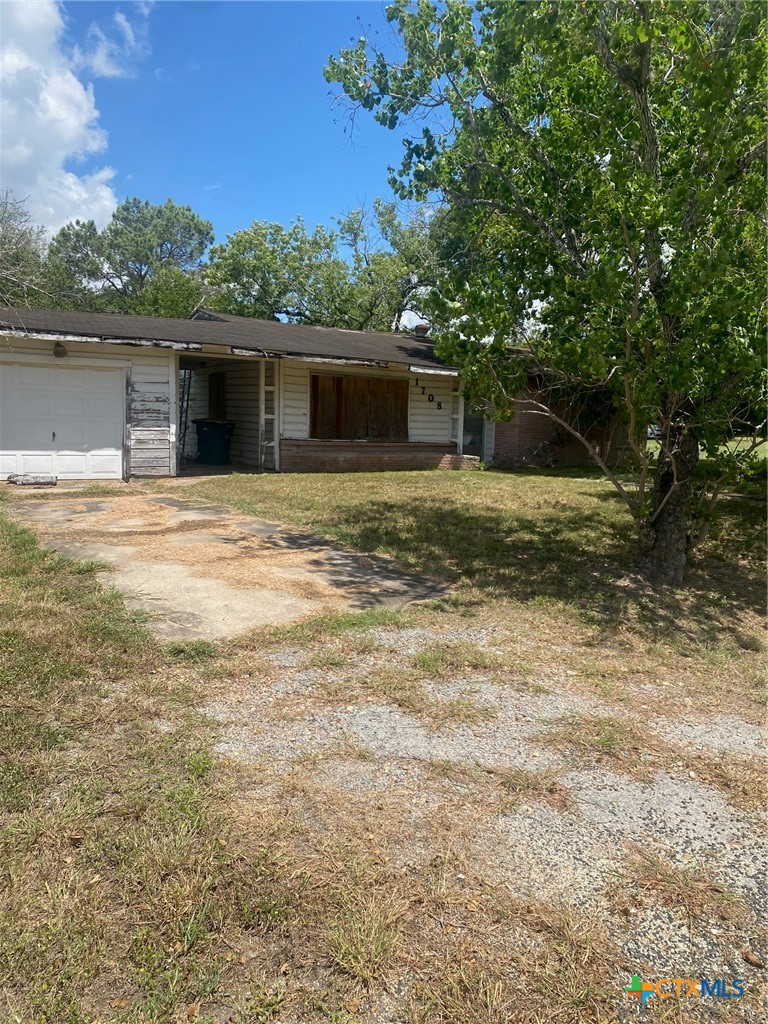 1708 Pleasant Green, Victoria, TX 77905 — photo 1