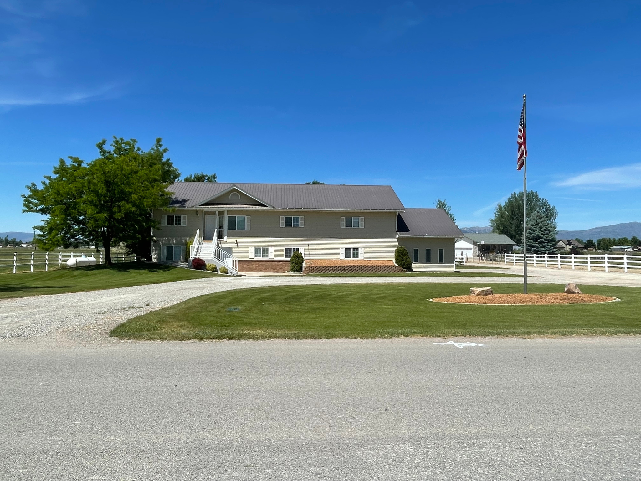655 N 8TH, Preston, ID 83263 — photo 1