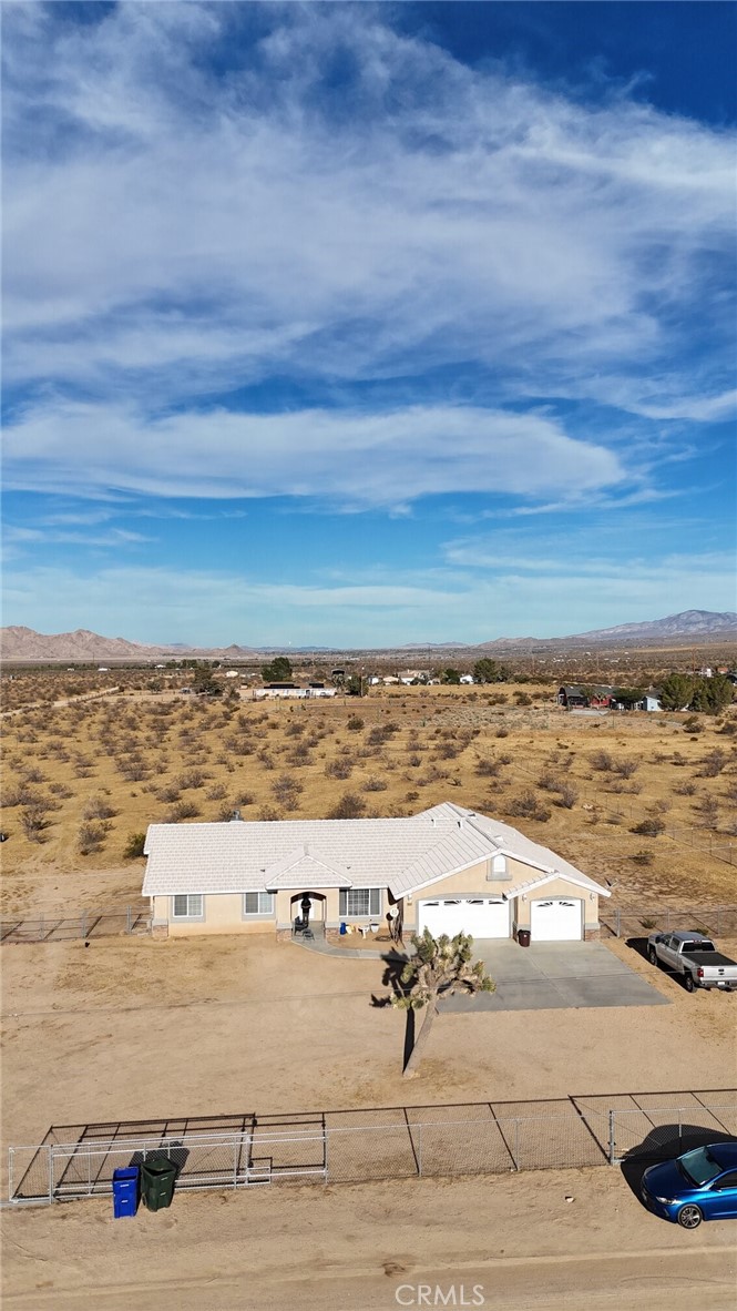 10575 Estrella, Apple Valley, CA 92308 — photo 1