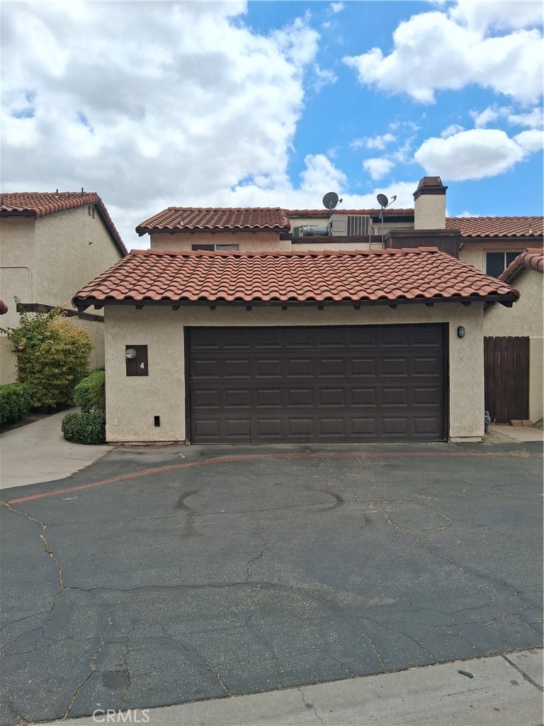 1077 S Santo Antonio Drive 4, Colton, CA 92324 — photo 1
