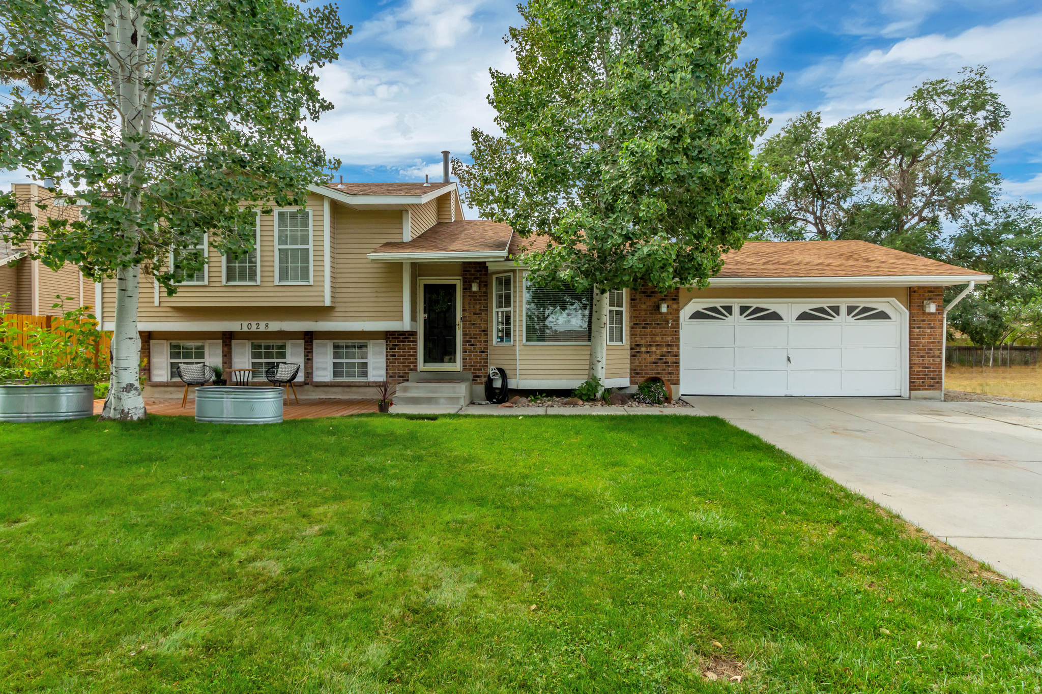1028 E ANNABELLE LN, Sandy, UT 84094 — photo 1