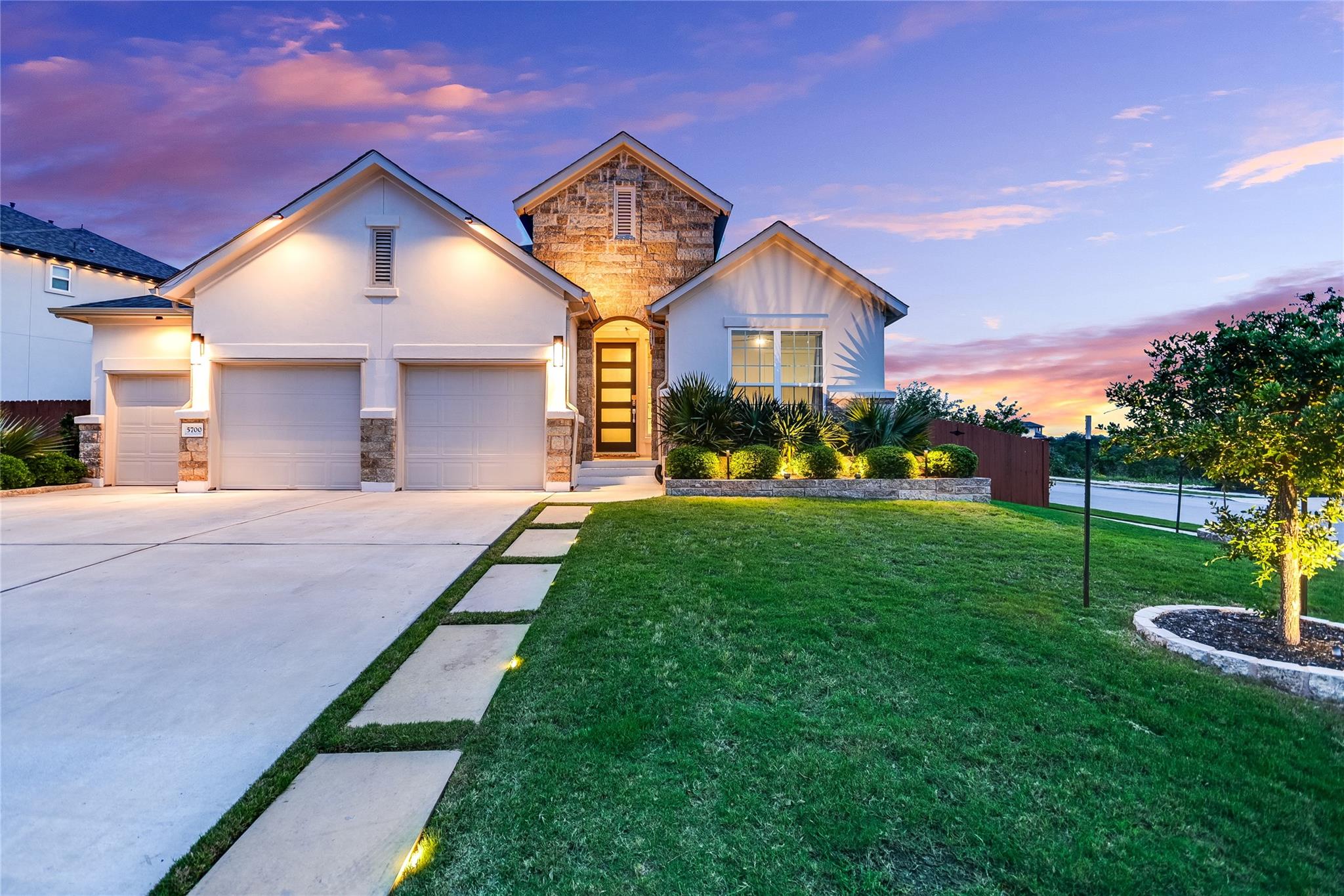 5700 Navajo Draw, Austin, TX 78738 — photo 1