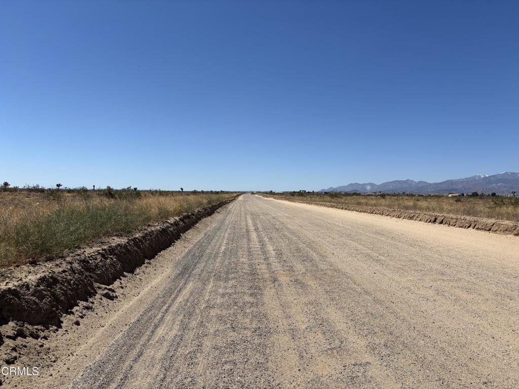 1 Caughlin Road, Phelan, CA 92371 — photo 1