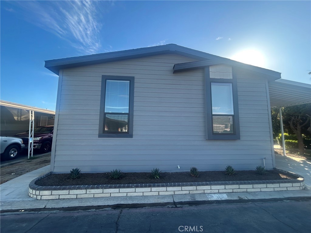 300 N Rampart 11