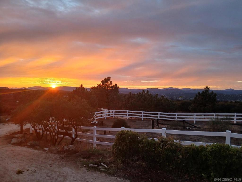 1576 Tierra Del Sol Road