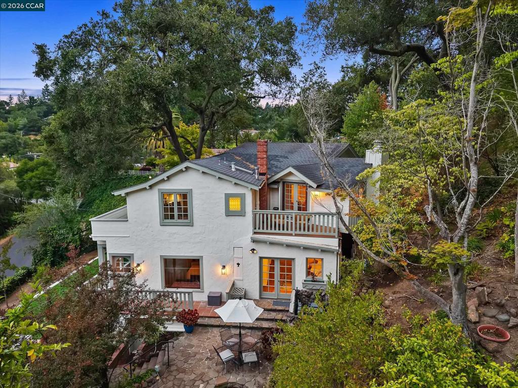 112 Camino Sobrante, Orinda, CA 94563 — photo 1