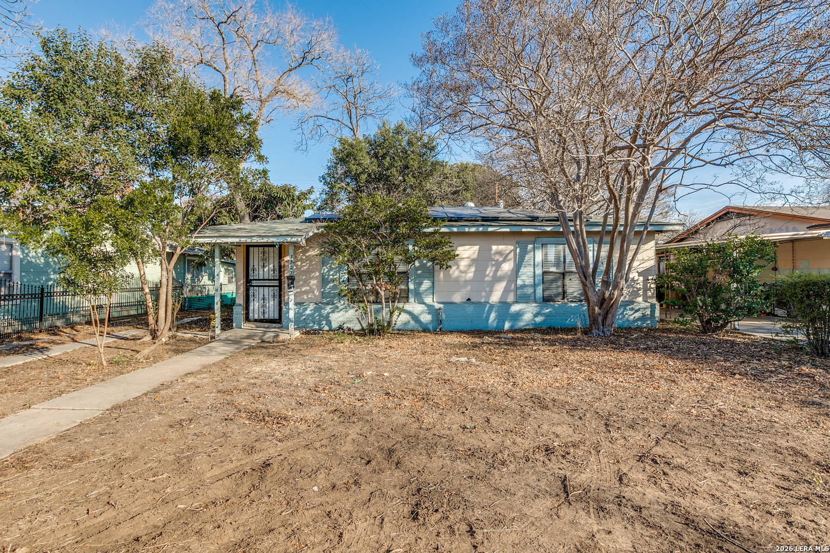 2207 Bronte, ,  78207 — photo 1