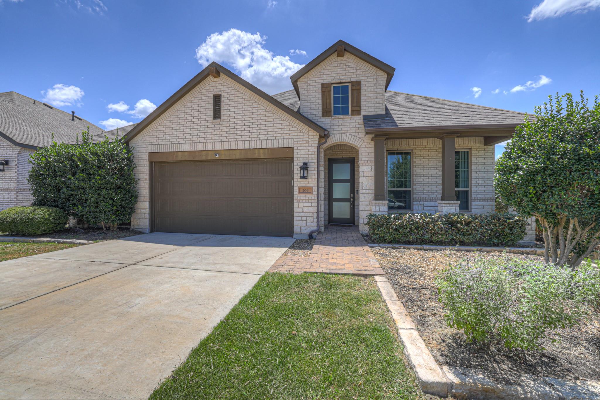 209 Lady Bug, San Marcos, TX 78666 — photo 1