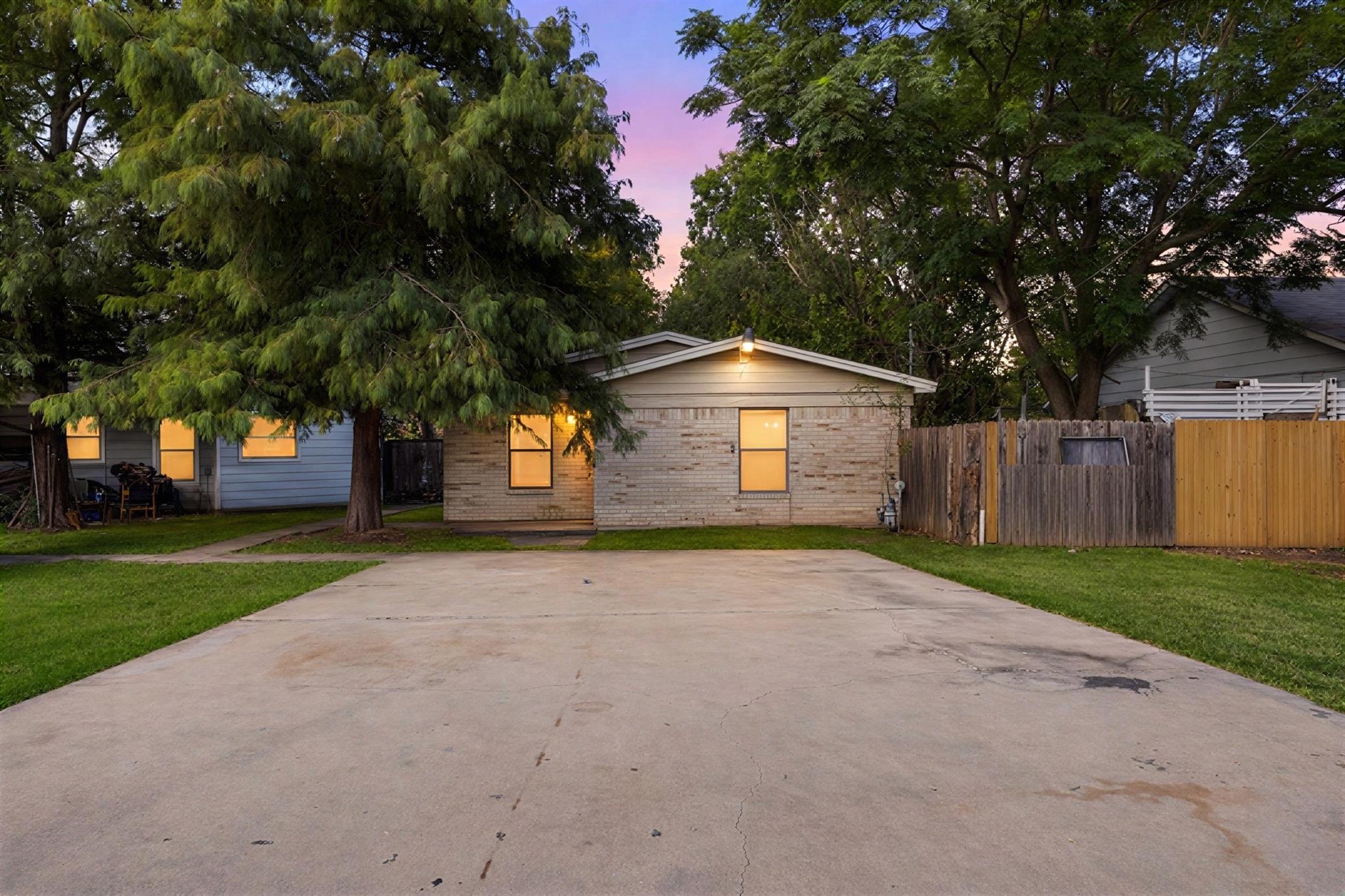 829 Ken, Austin, TX 78758 — photo 1