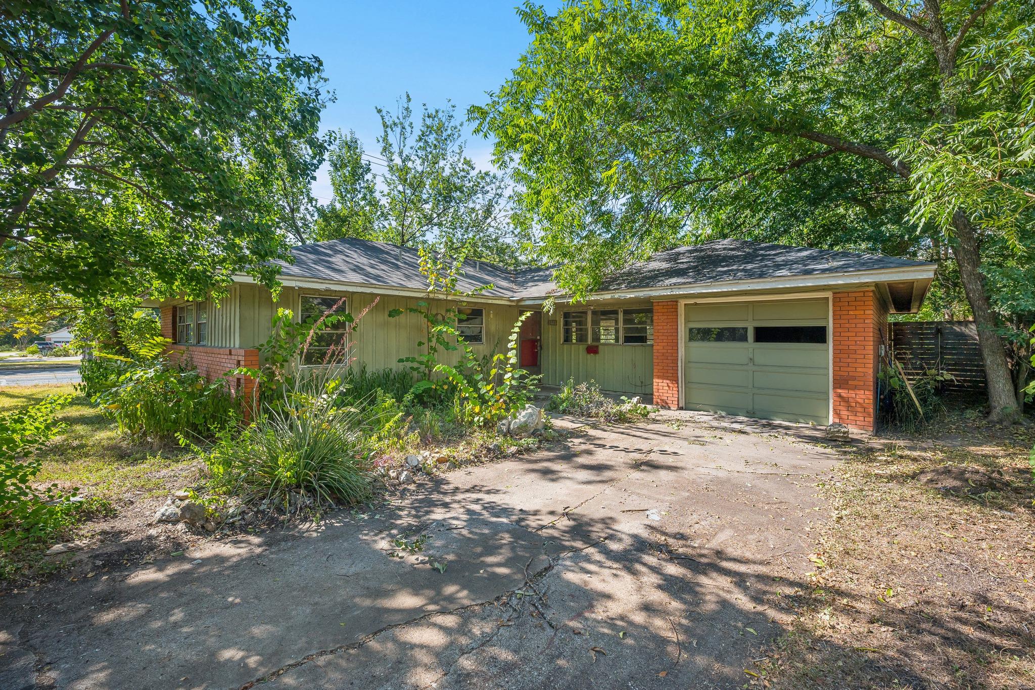 1613 Larkwood, Austin, TX 78723 — photo 1