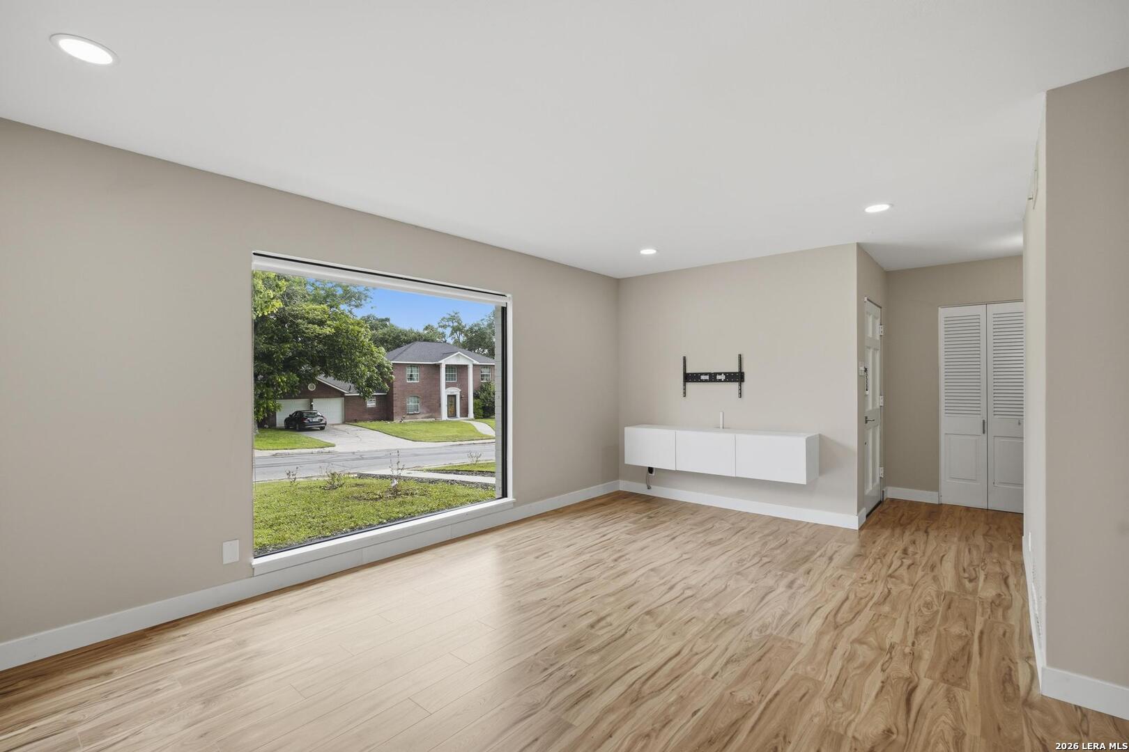 4010 MIDVALE DR, , 78229 — photo 1