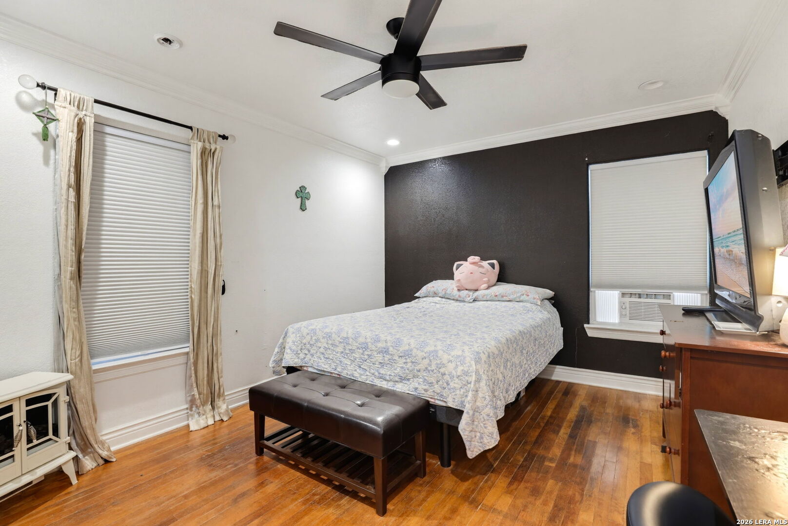 242 Brettonwood Dr, ,  78218 — photo 1