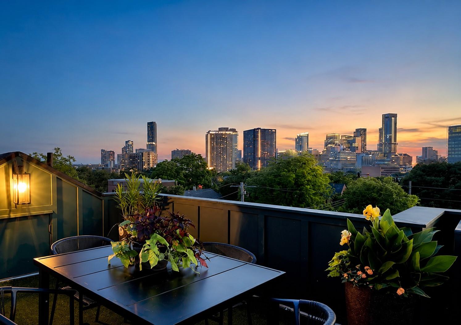 1007 15th, Austin, TX 78702 — photo 1
