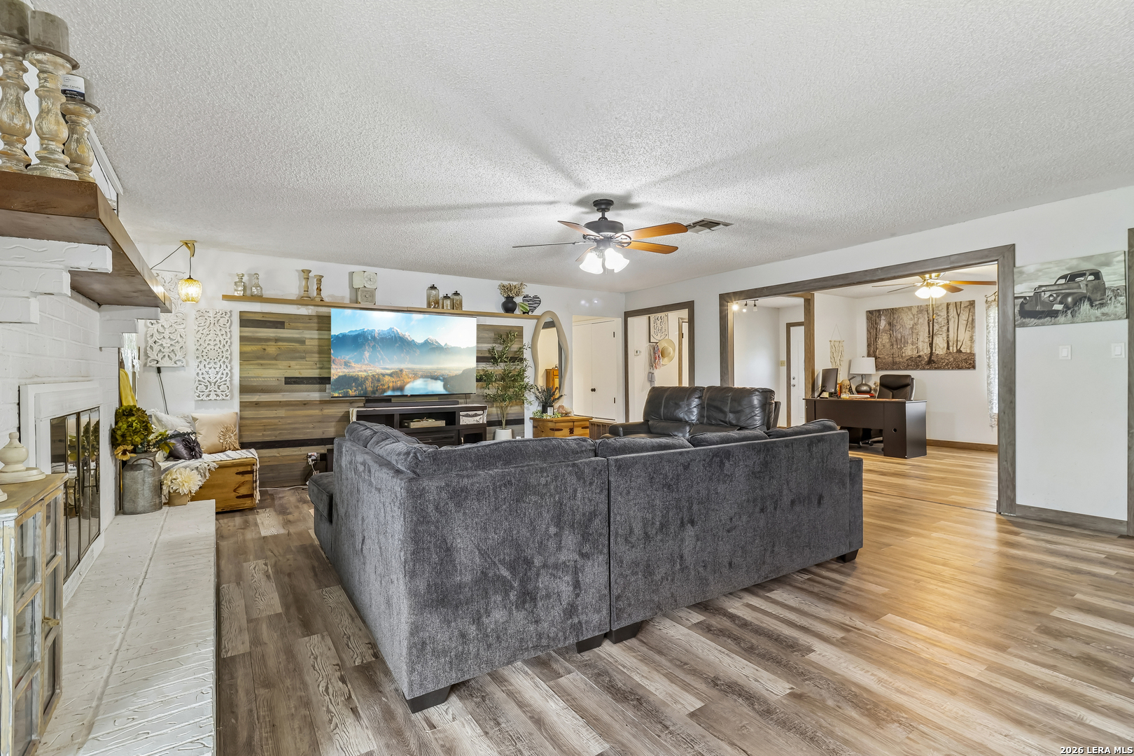 215 DEER RUN ST, ,  78064 — photo 1