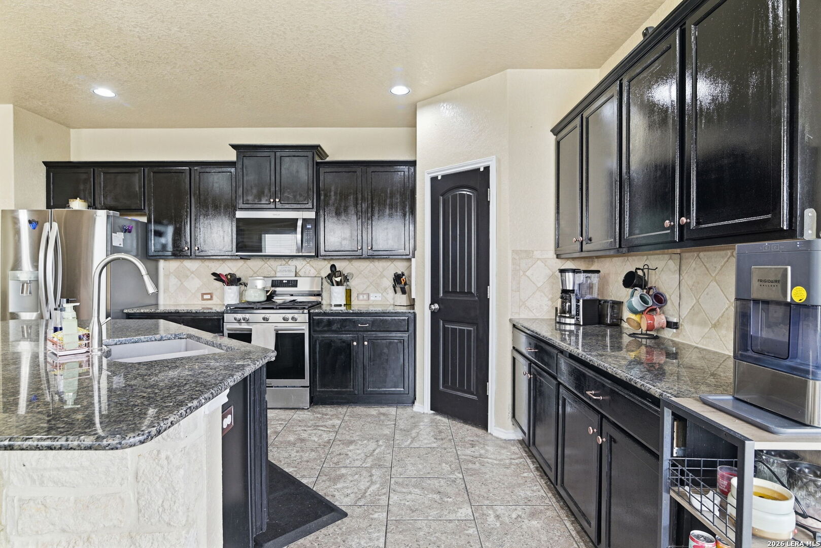10232 COLONEL RDG, , 78154 — photo 1