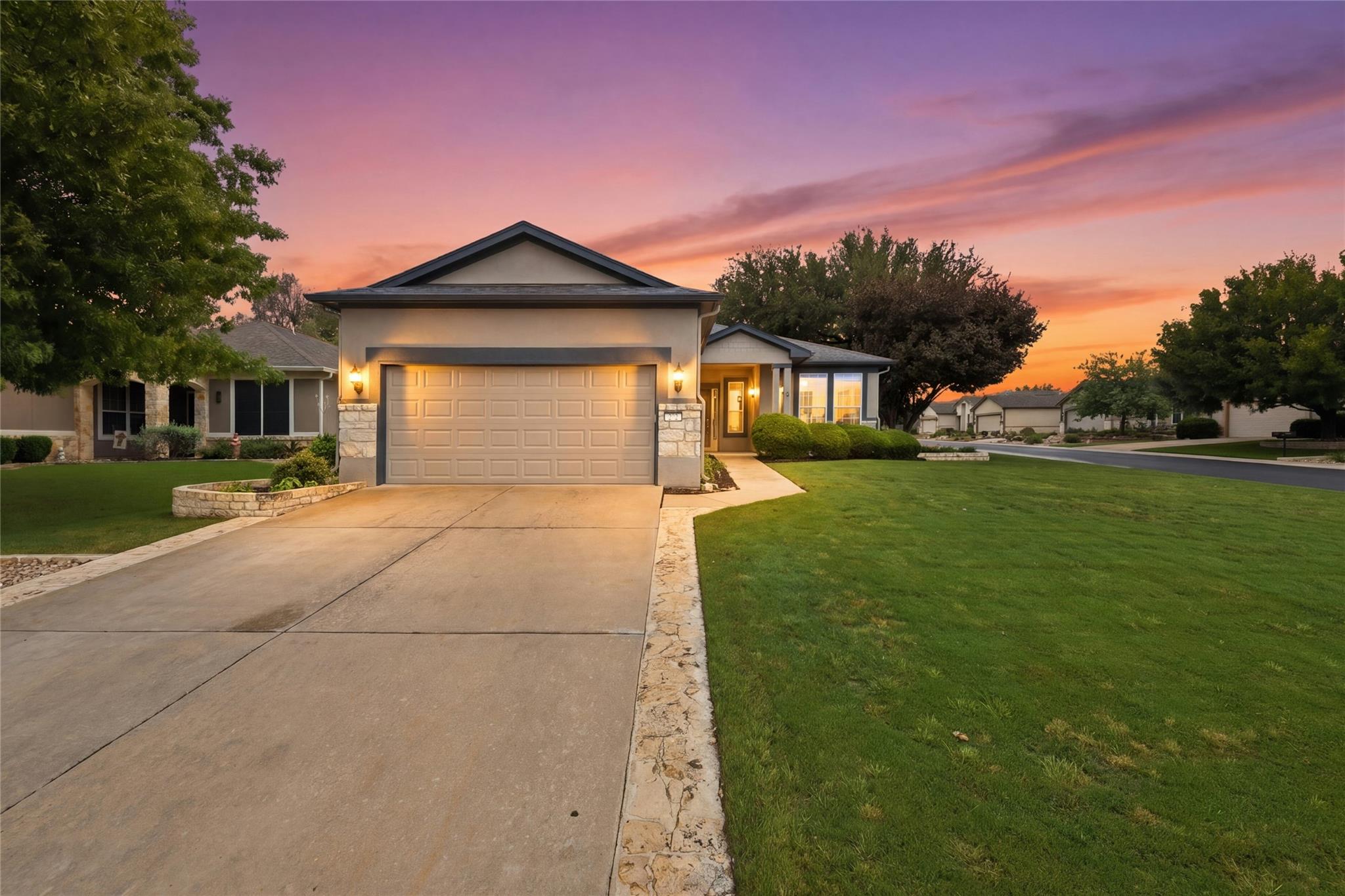 202 Palmetto, Georgetown, TX 78633 — photo 1