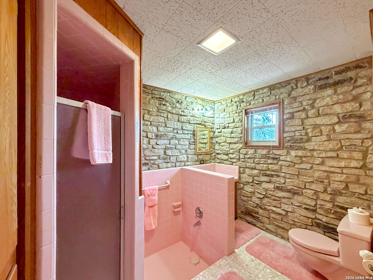 937 Hillcrest, , 78133 — photo 1