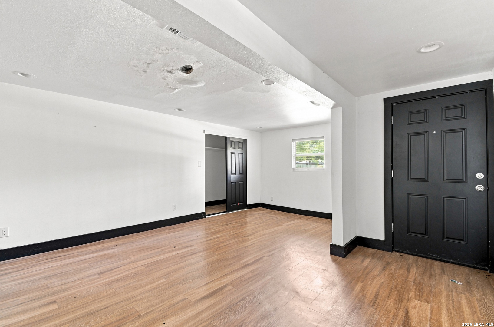 202 Brettonwood, ,  78218 — photo 1