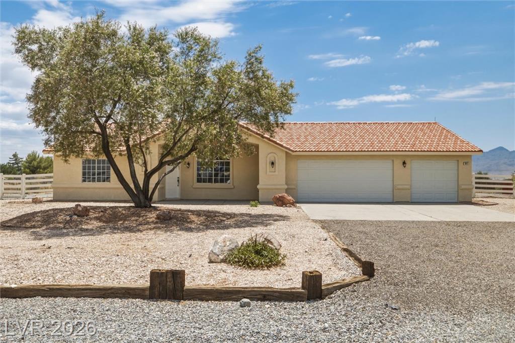 841 East Falcon Street, Pahrump, NV 89048 — photo 1