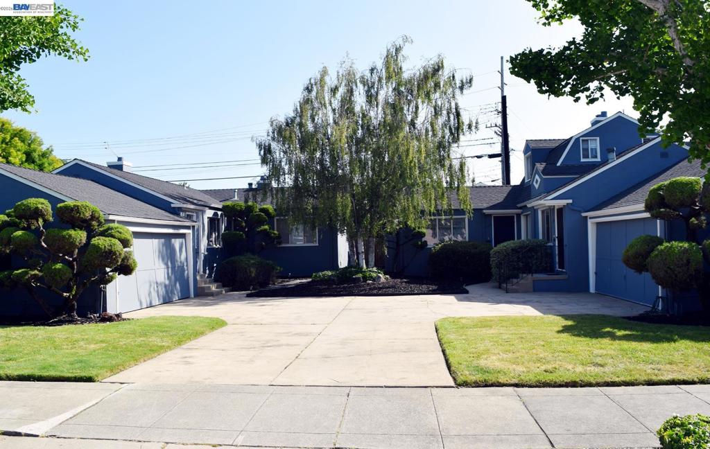 3125 ,3129,3131 Fernside Blvd, Alameda, CA 94501 — photo 1