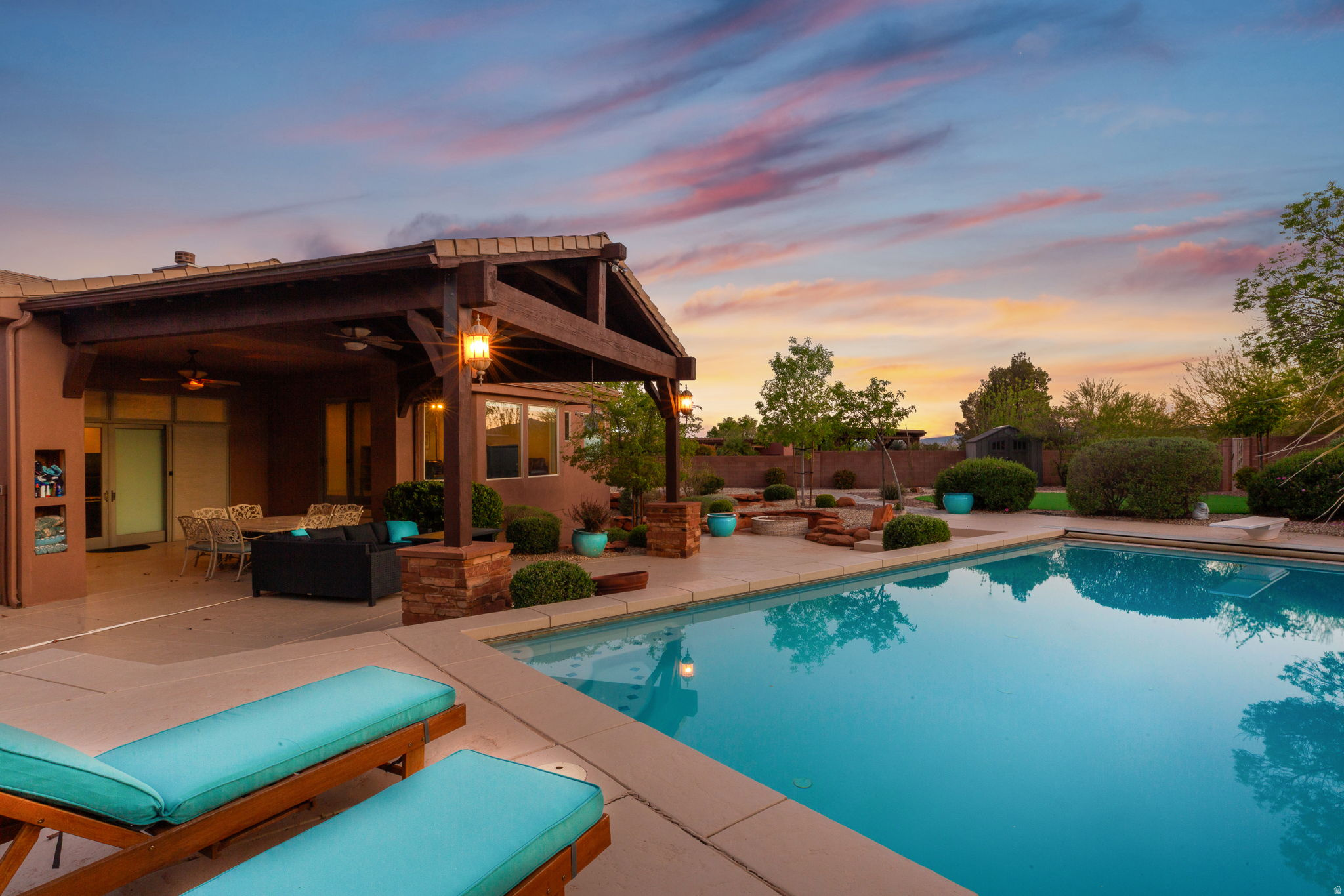207 N PAINTED DR, Ivins, UT 84738 — photo 1